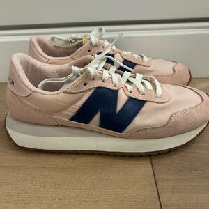 New Balance Women's Sneakers in Blush and Navy